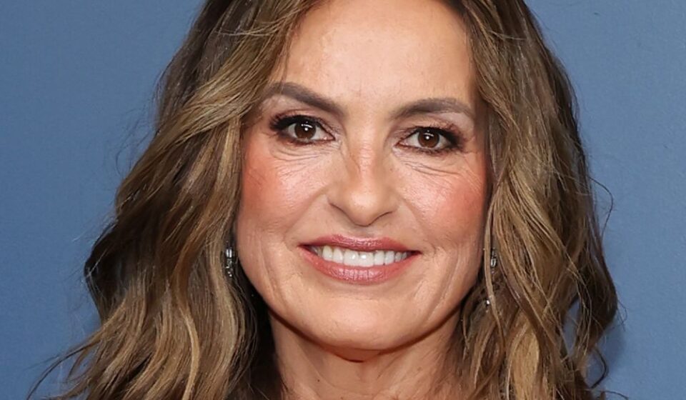 Mariska Hargitay's 2026 Emmys Hair Was a Subtle Tribute to Her Mom—See the Photos