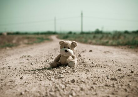 Not all adversity is equal: bullying, maltreatment, and persistent psychotic-like experiences